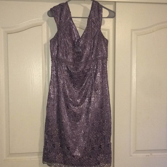 Dress - Picture 1 of 4